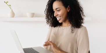 women-typing-on-laptop